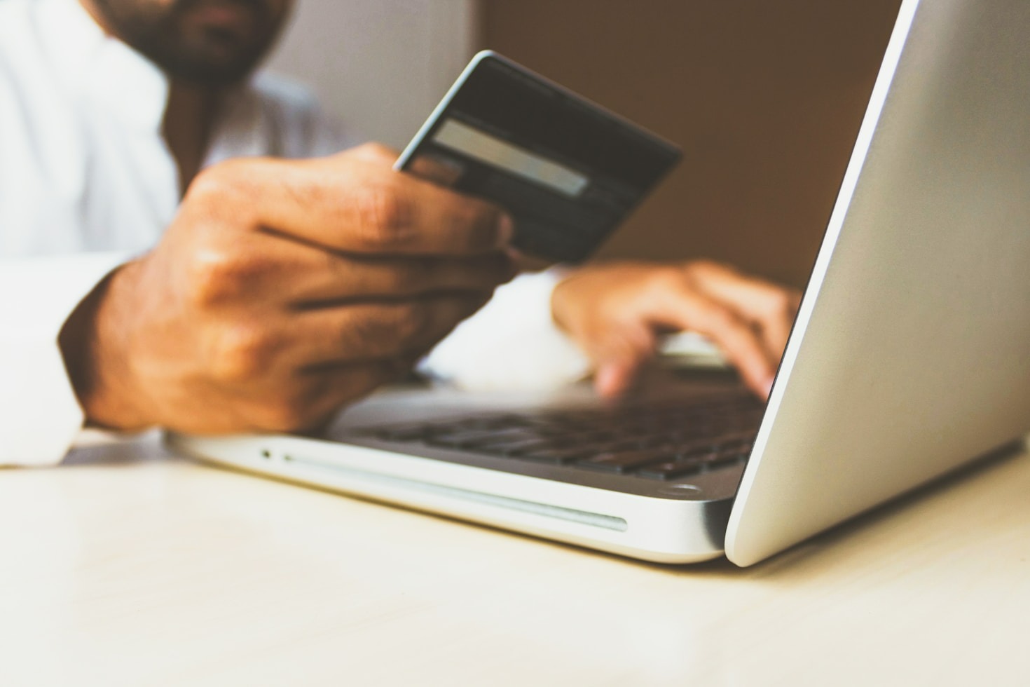 Como escolher o melhor produto tecnológico online